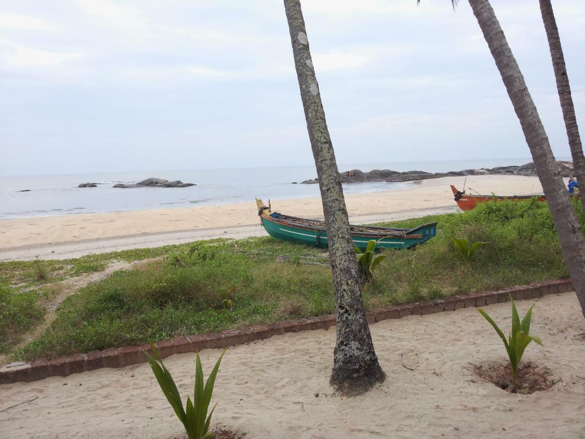 Отель Chera Rocks Beach House Thottada Экстерьер фото